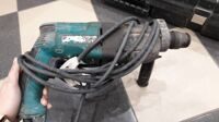 Перфоратор Makita HR2450